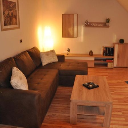Appartamento Rentrisch Am Waldrand Sankt Ingbert Esterno foto