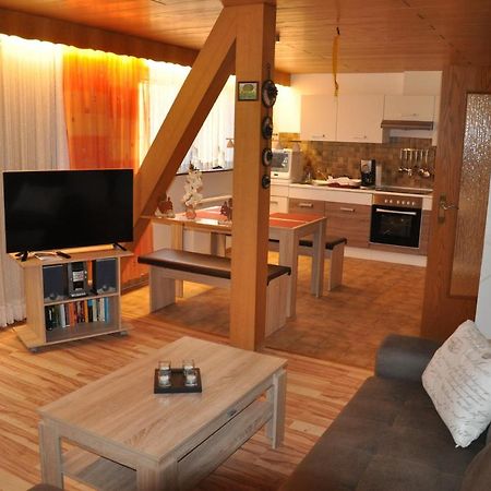 Appartamento Rentrisch Am Waldrand Sankt Ingbert Esterno foto