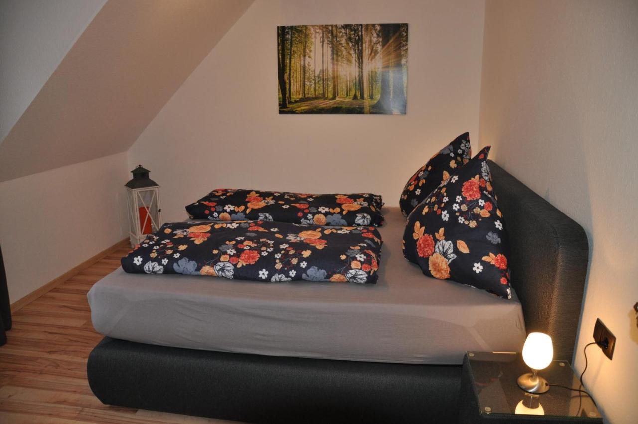 Appartamento Rentrisch Am Waldrand Sankt Ingbert Esterno foto
